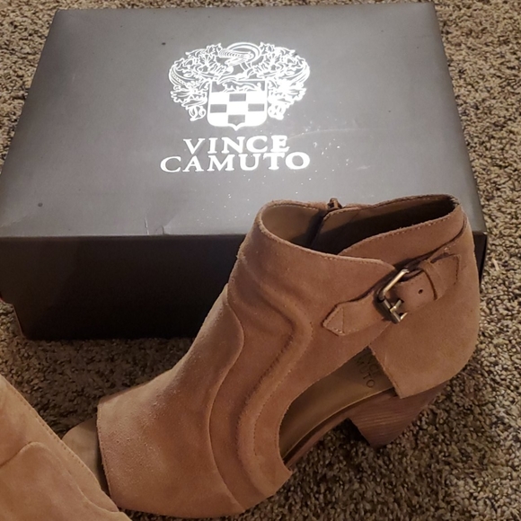 Vince Camuto Khaki Verona Bootie - Picture 7 of 9